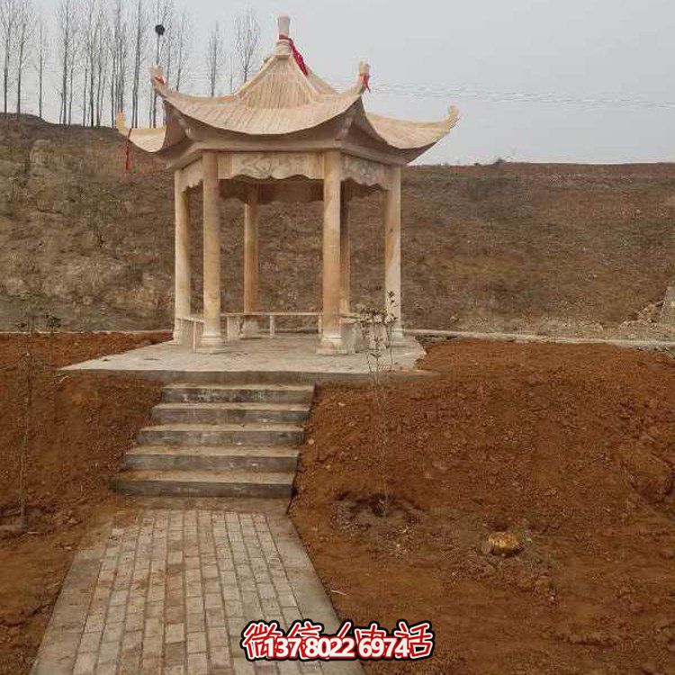 色彩斑斕的晚霞紅涼亭，讓您享受中式園林的繽紛景點(diǎn)