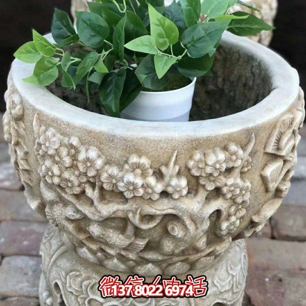 精美藝術石雕花盆，讓繁復多彩的花紋與浮雕結(jié)合，打造出精美的大理石雕塑
