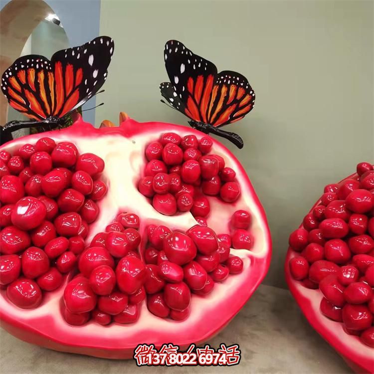 玻璃鋼彩色噴繪水果雕塑，把美放入商場(chǎng)