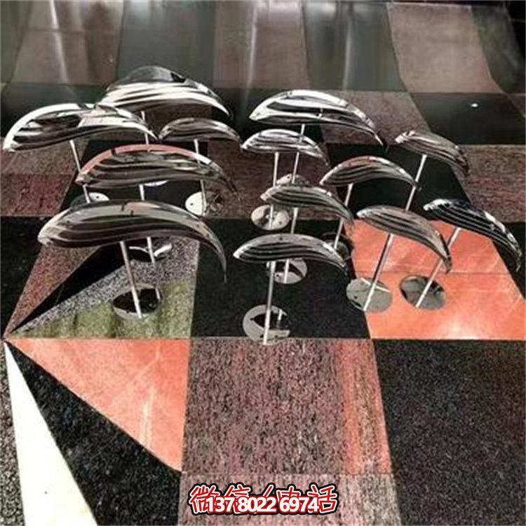 抽象不銹鋼小魚雕塑，點綴水景戶外景觀