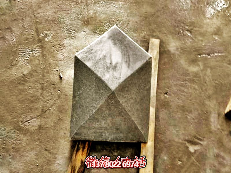 菱形擋車石阻石球,為兒童游樂場提供安全保障 菱形擋車石阻石球,為兒童游樂場提供安全保障