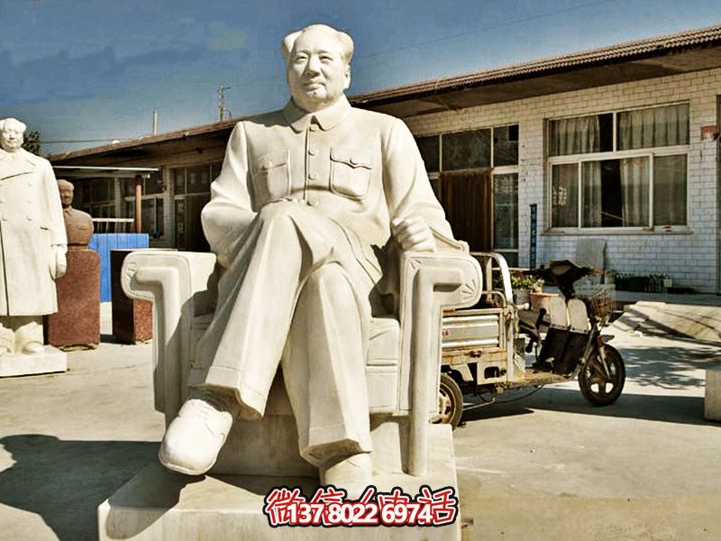 漢白玉毛澤東雕塑，見證歷史瞬間