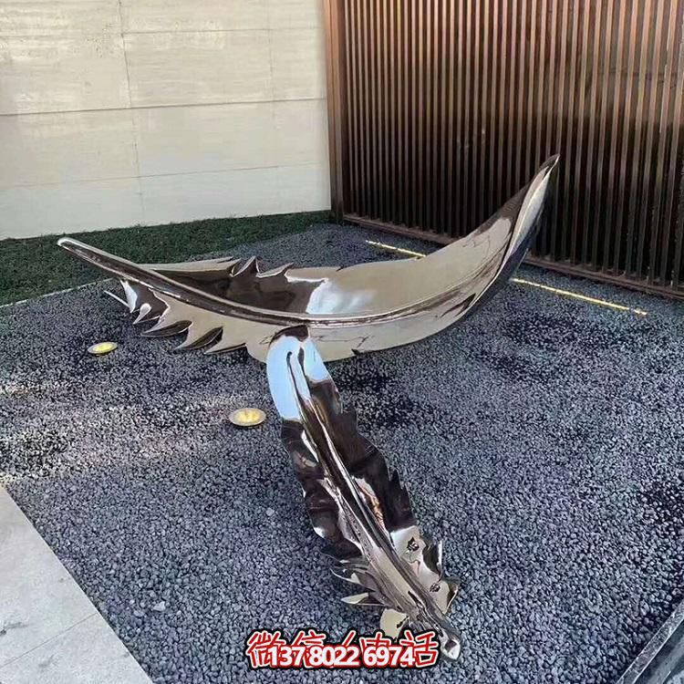 不銹鋼羽毛擺件鏡面裝飾，點(diǎn)亮戶外公園