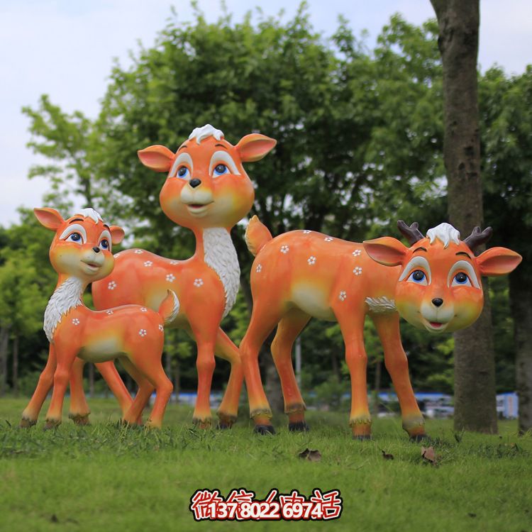 玻璃鋼梅花鹿彩繪童趣雕塑，為戶外園林增添童趣